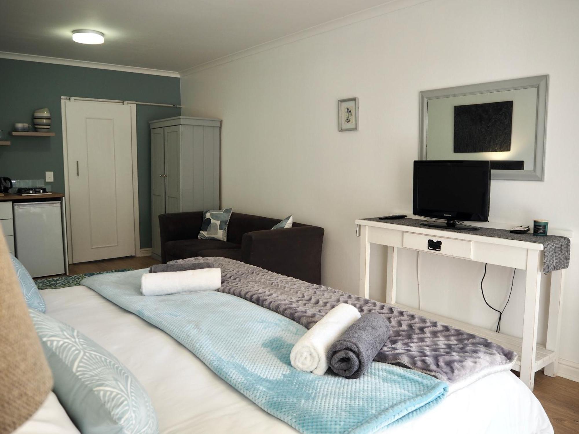 African Breeze Guesthouse Книсна Екстериор снимка