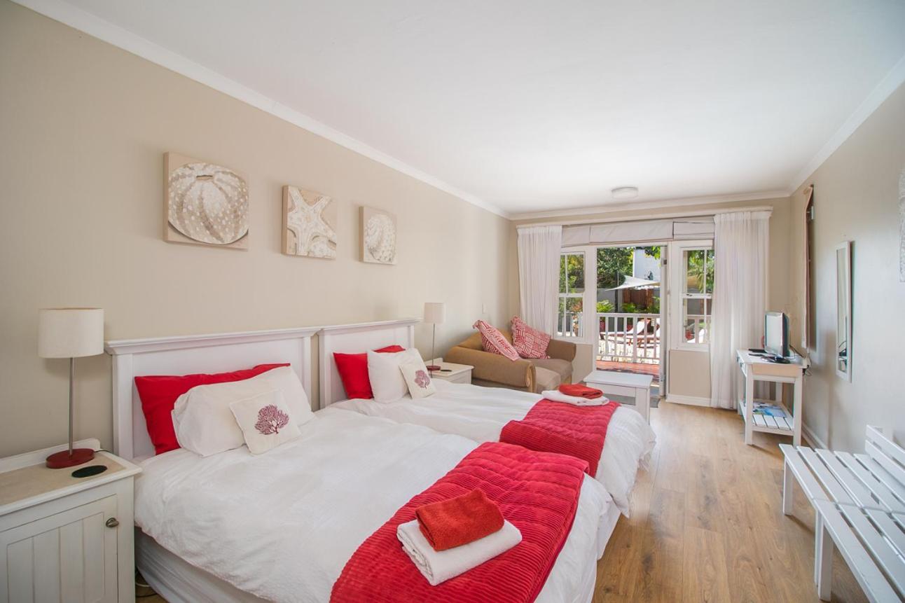 African Breeze Guesthouse Книсна Екстериор снимка